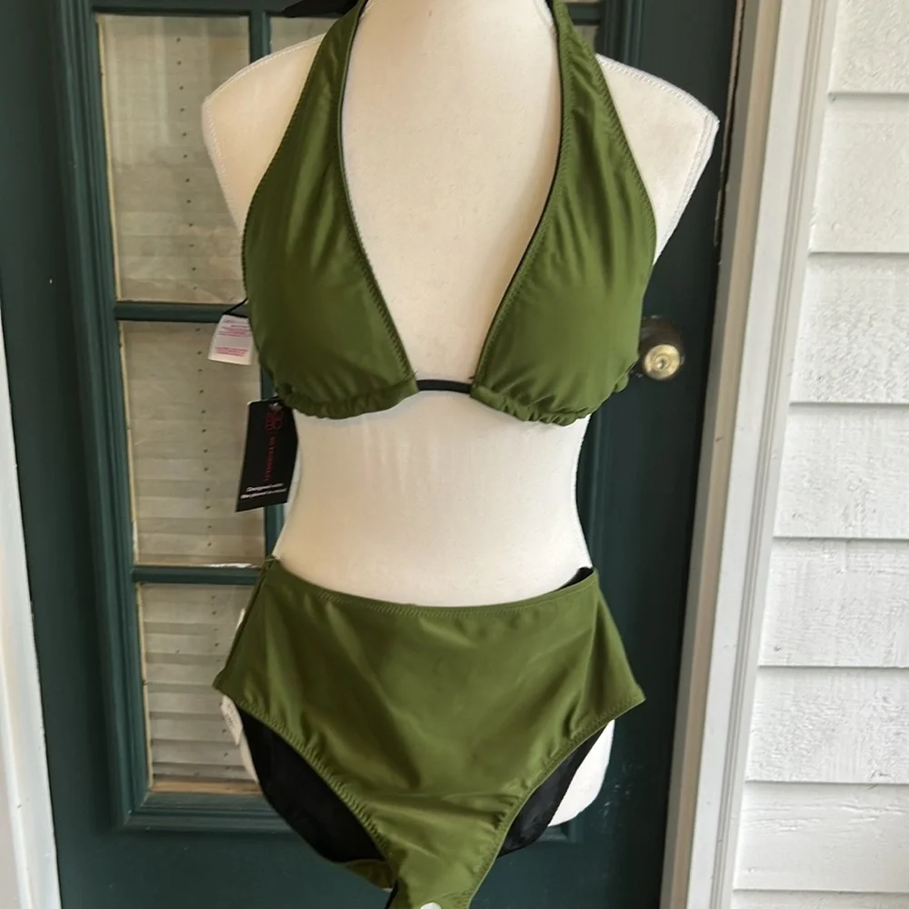No Boundaries NWT Reversible Olive Green & Black Triangle Bikini Top